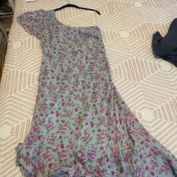 ASTR pink and blue flowy dress - Picture 2 of 8